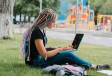 ¿Cuál es la mejor laptop para estudiantes universitarios?