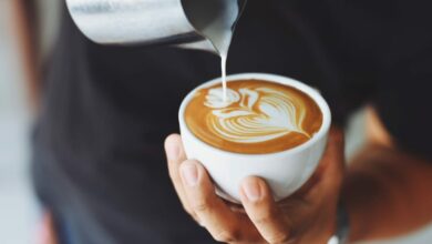 ¿Es bueno o no agregar azúcar al café?