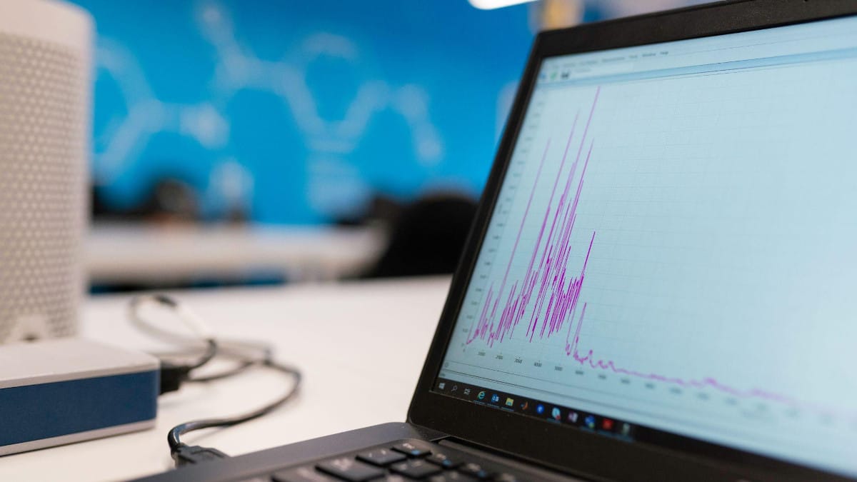 Una guía completa sobre software de detección de lavado de dinero para empresas en 2025